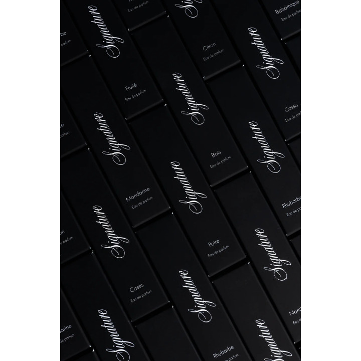 Signature The vert parfume 10 ml (zelený čaj) - vôňa do auta Signature The vert parfume 10 ml (zelený čaj) - vôňa do auta